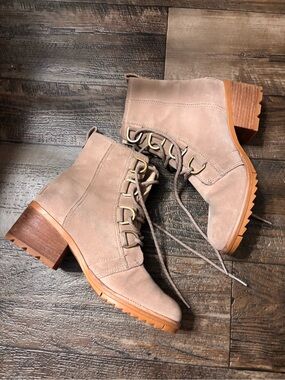 Women’s Sorel Boots size 9
